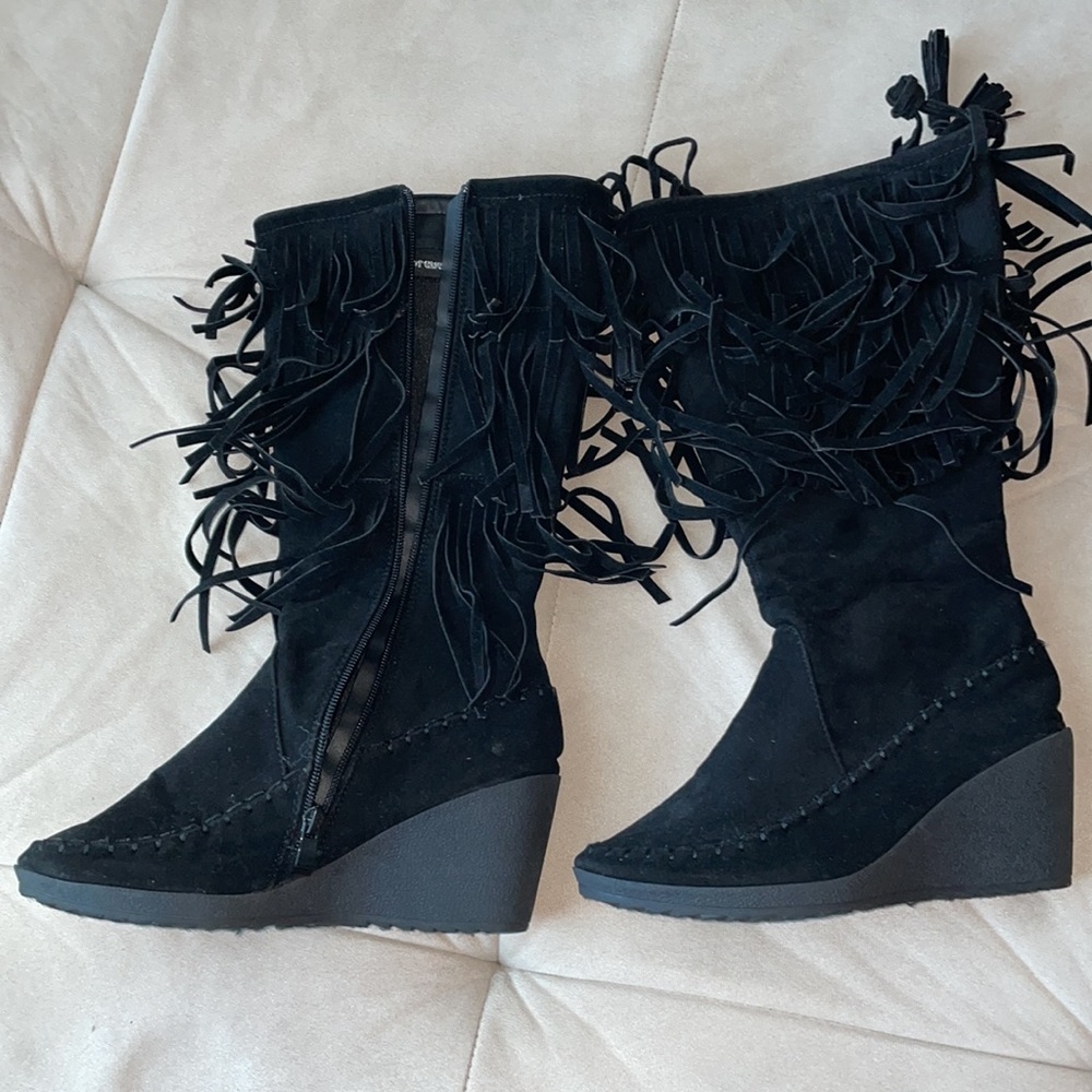 Black fringe below the knee boot wedge heel tassle - Picture 3 of 6